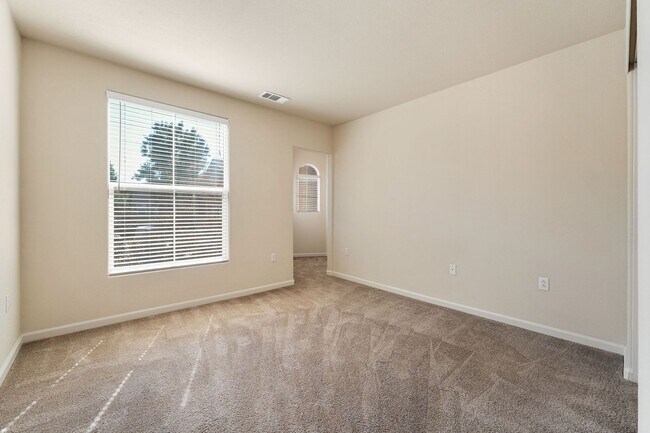 Building Photo - 1316 Milano Dr