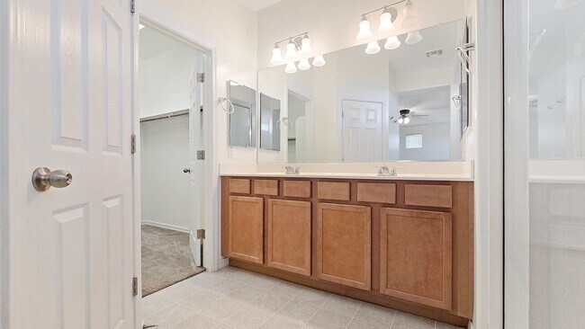 Building Photo - Blue Horizons community near Goodyear!