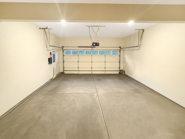 Building Photo - Spacious Rockport home in beautiful Bothell Community