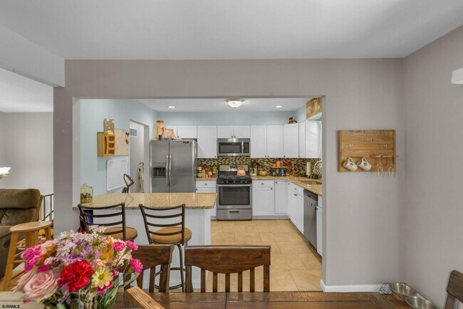 Building Photo - 226 Juniper Ave