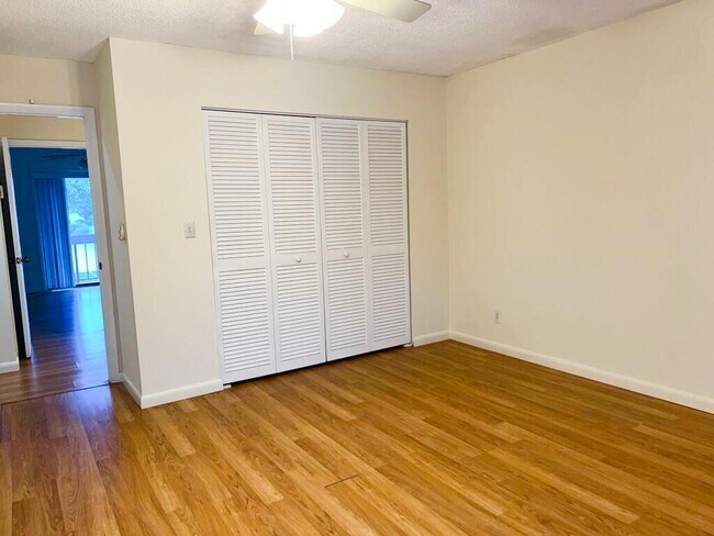 Building Photo - 3094 Bermwood Ln