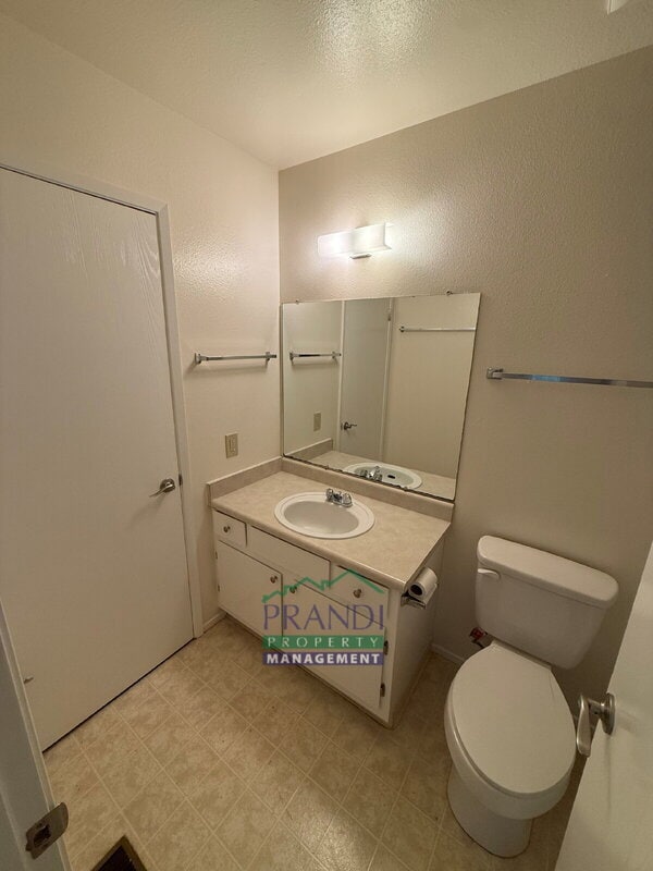 Building Photo - 1591 Merritt Dr