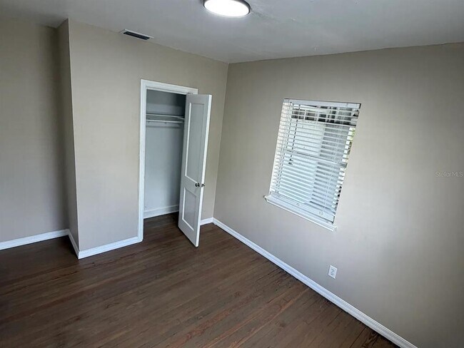 Building Photo - 1931 Staunton Ave