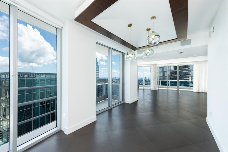 Building Photo - 200 Biscayne Blvd