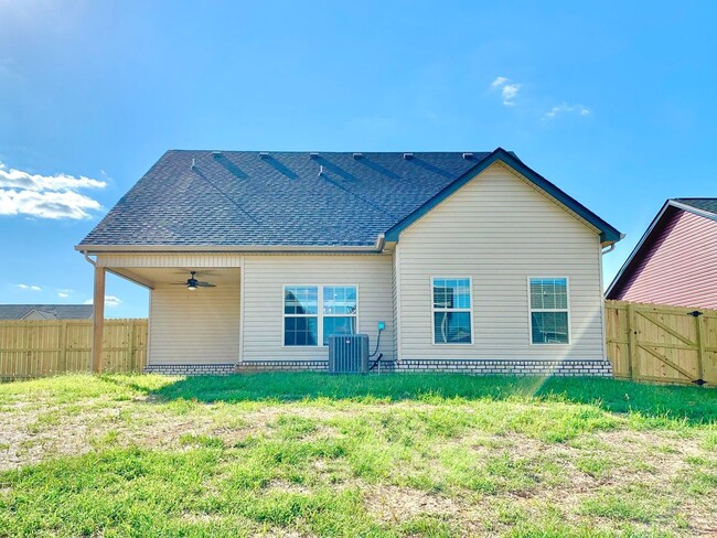 Building Photo - 425 Ayden Ln