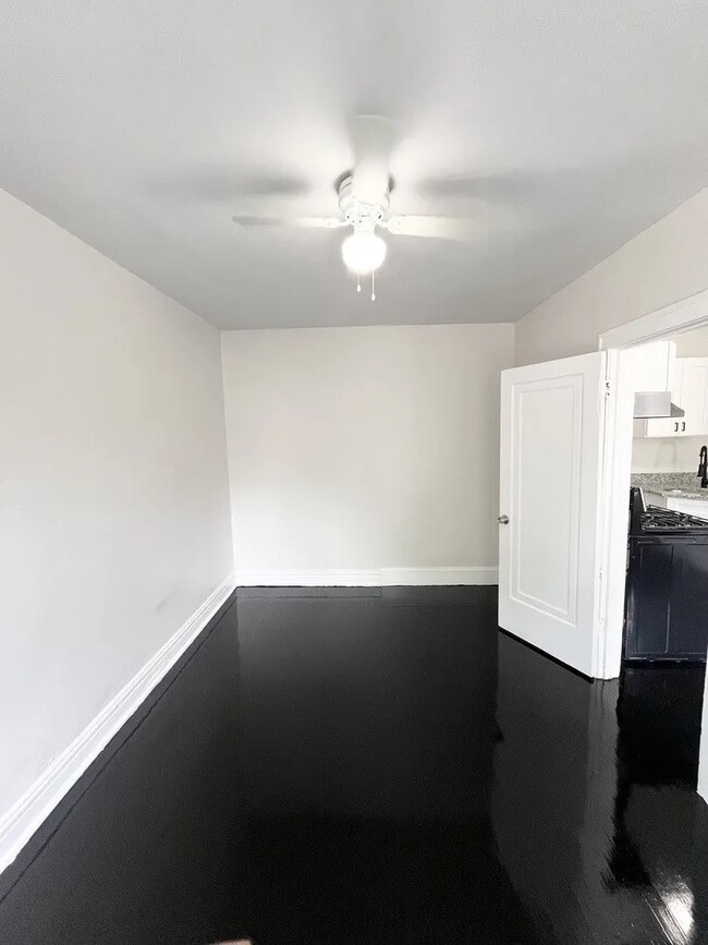 Building Photo - 4126 W 24th Pl