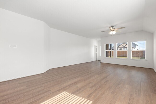 Building Photo - 12210 Bell County Ct