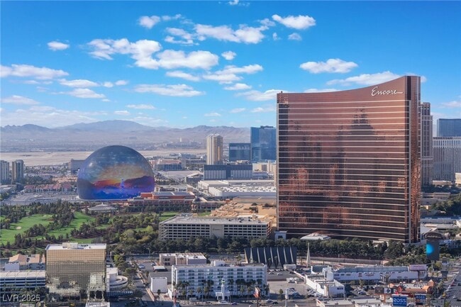 Building Photo - 2700 S Las Vegas Blvd