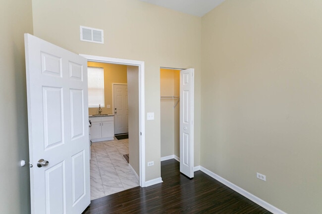 Building Photo - 211 S Campbell Ave