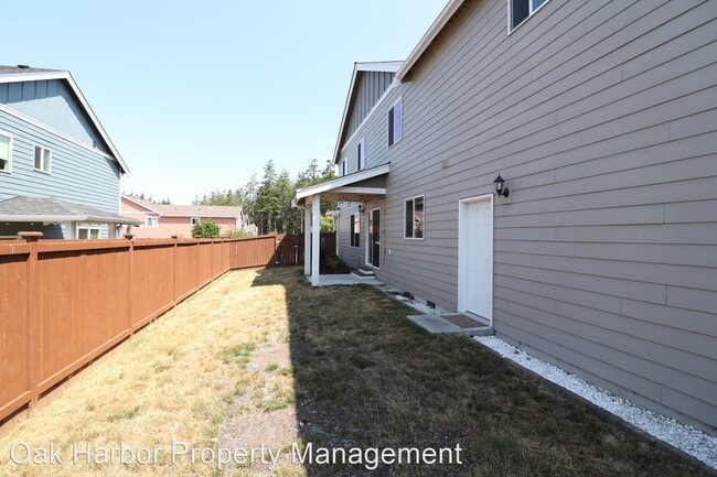 Building Photo - 3 br, 2 bath House - 1583 Nw 6th Ave