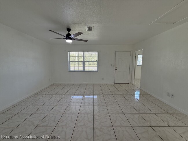 Building Photo - 618 Lake Groves Rd NW