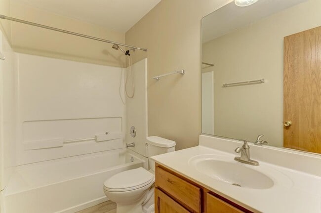 Building Photo - 5130 Freeport Ct