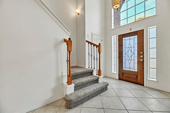 Primary Photo - 1802 Whispering Forest Dr
