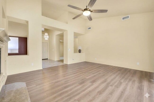 Building Photo - 40180 Eastwood Ln