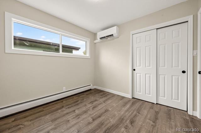 Building Photo - 2560 Brentwood St