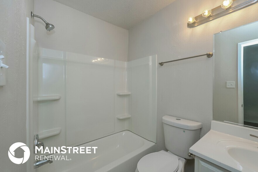 Building Photo - 3805 Big Leaf Ln