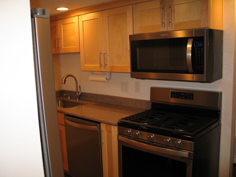 Building Photo - 5700 S 900 E