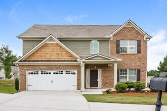 Building Photo - 3523 Walking Stick Way NE