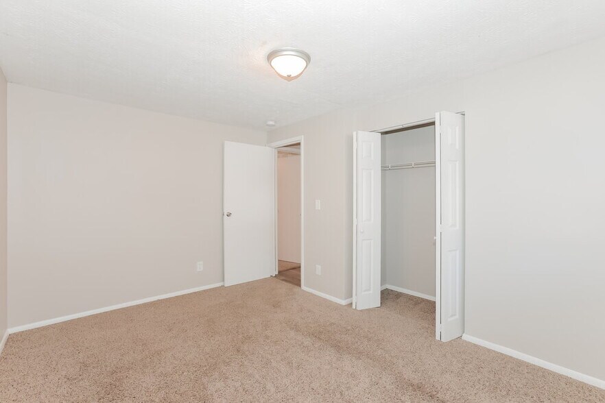 Building Photo - 1876 Corduroy Ct