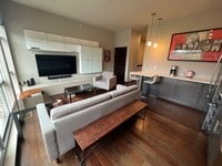 Building Photo - 801 E Mifflin St