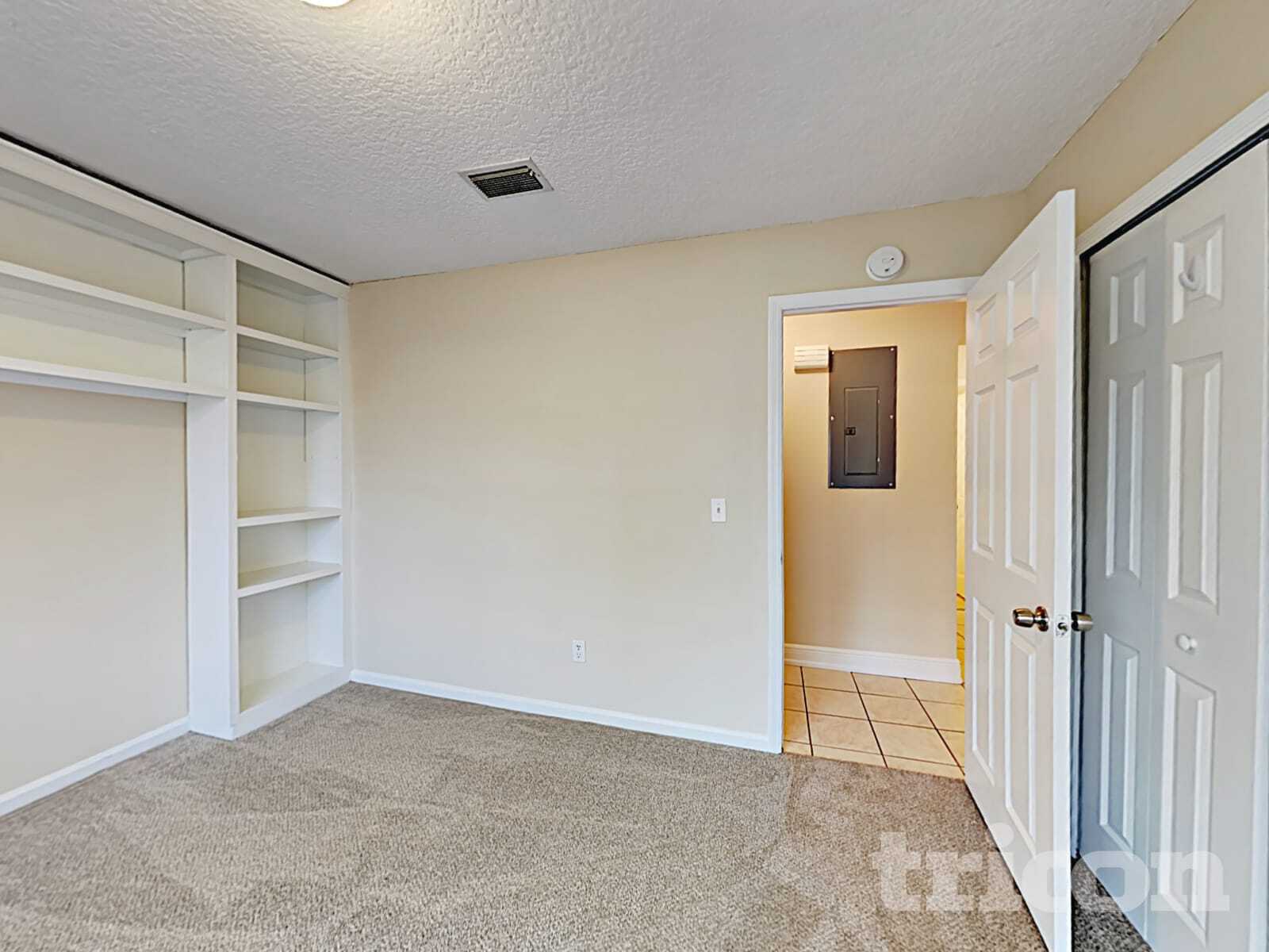 Building Photo - 1734 Alder Dr