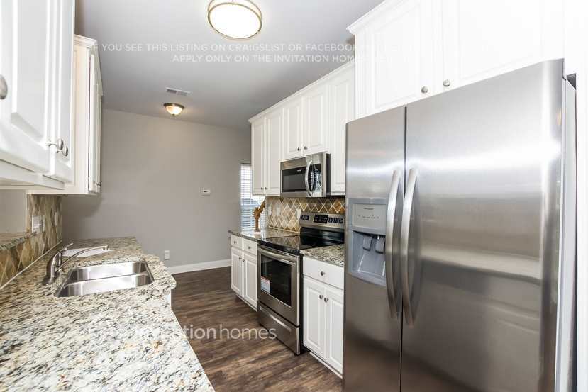 Building Photo - 13052 Meadowmere Rd