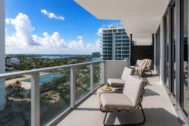 Building Photo - 3100 N Ocean Dr