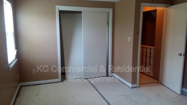 Building Photo - 10013 N Harrison Dr