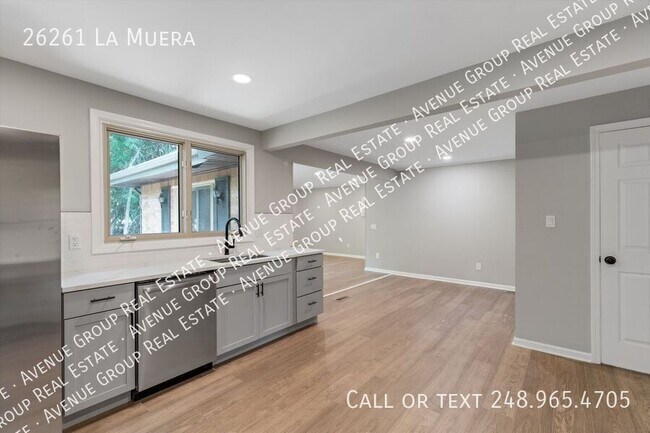 Building Photo - 26261 La Muera St