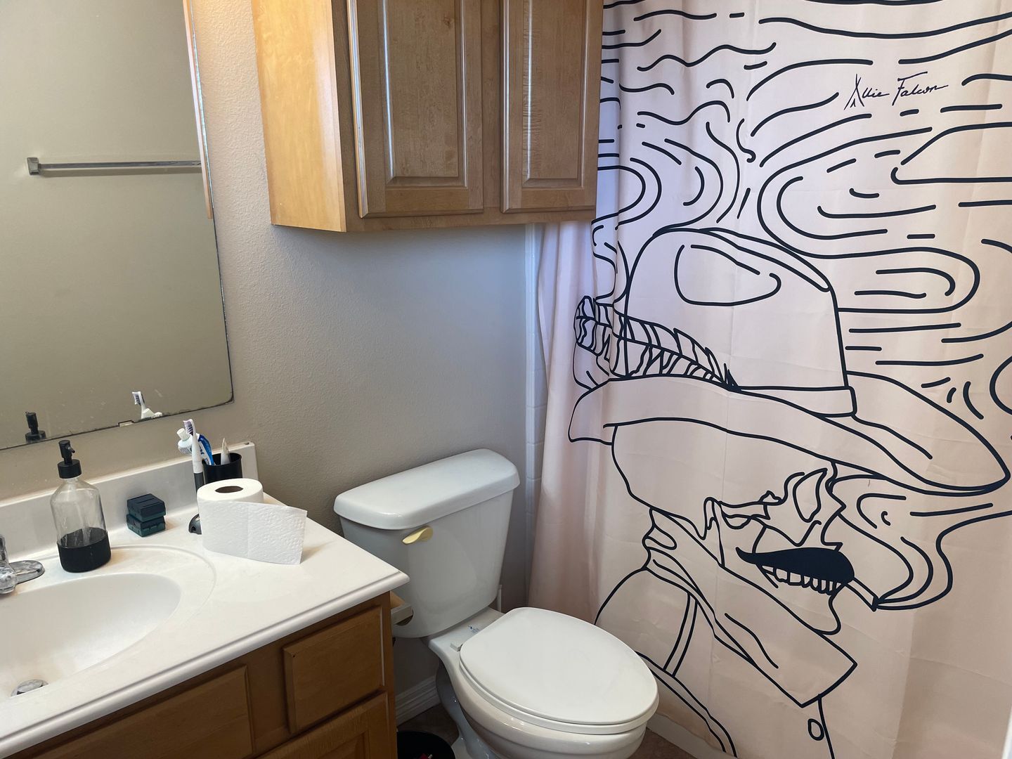 Building Photo - River Oaks #605