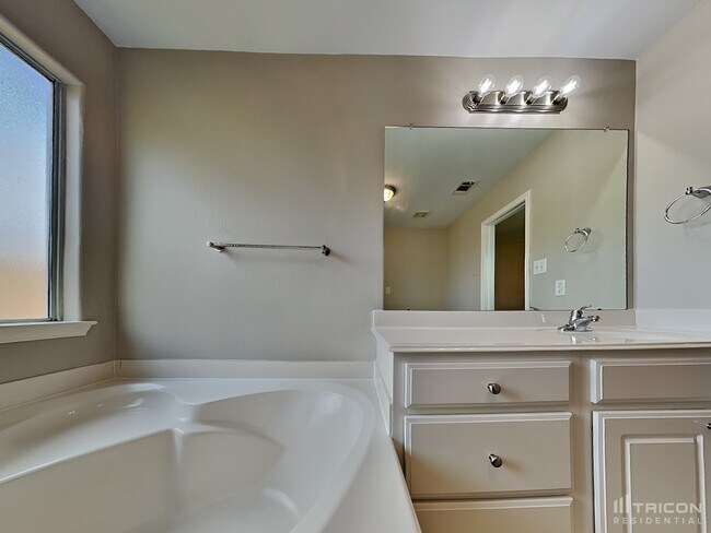 Building Photo - 28715 Nueces River Ct