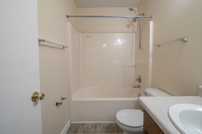 Building Photo - 371 Peabody Dr