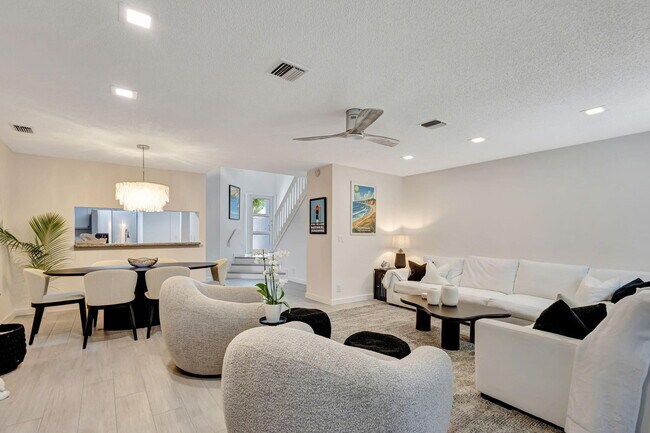 Building Photo - 1106 Ocean Dunes Cir