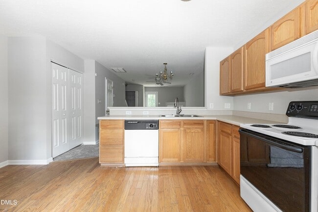 Building Photo - 3358 Tarleton W