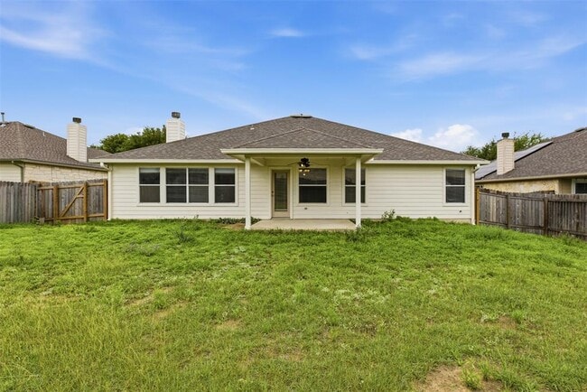Building Photo - 924 Abbeyglen Castle Dr