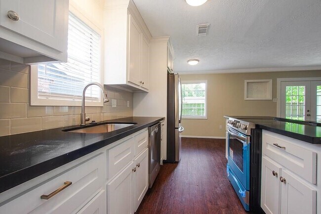 Building Photo - 4205 Ember Ln