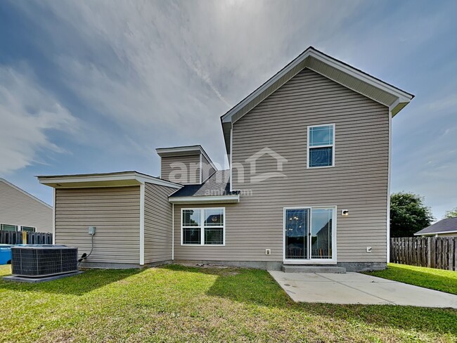 Building Photo - 423 Seabreeze Drive