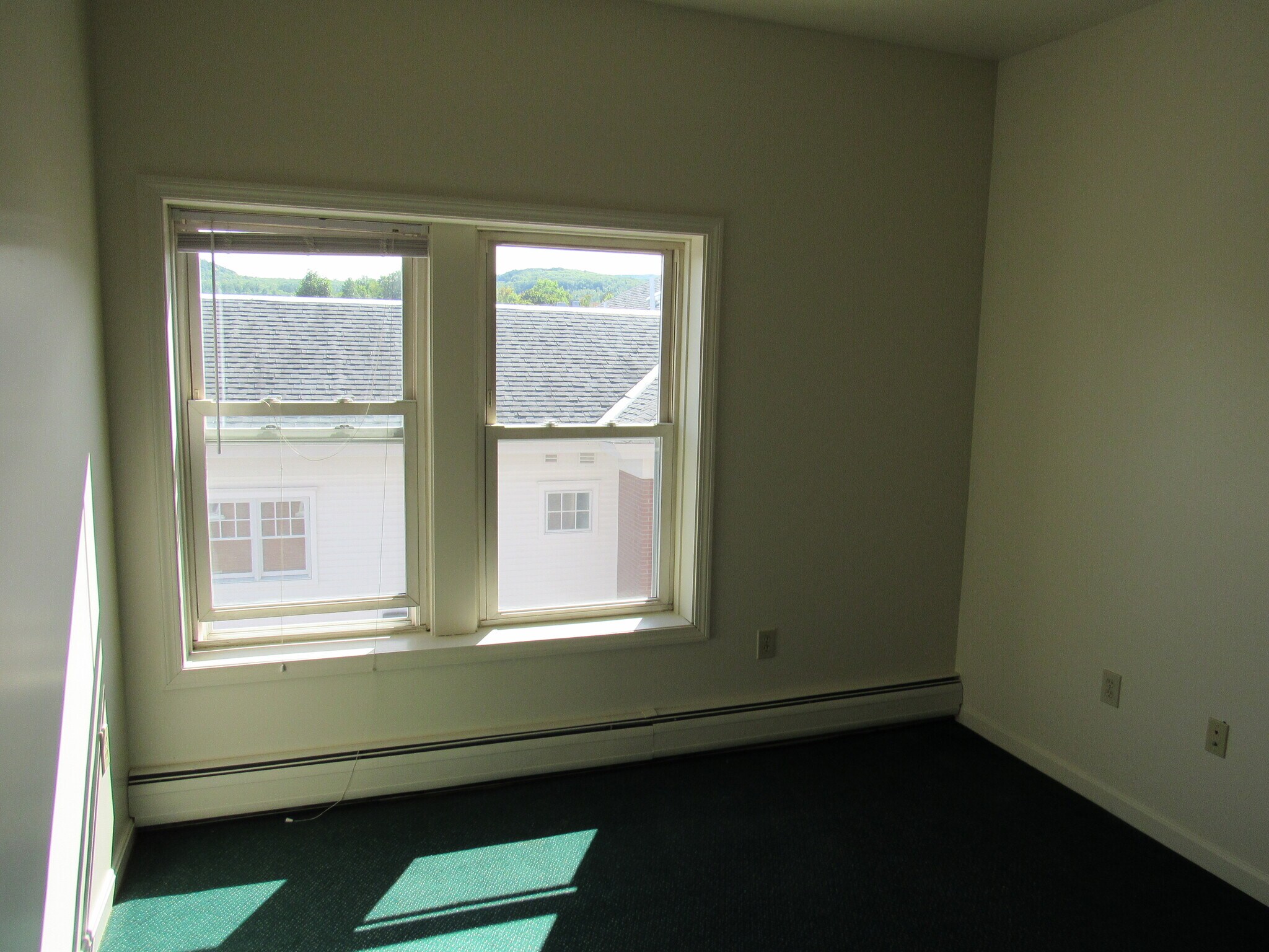 bedroom 2 - 135 Main St