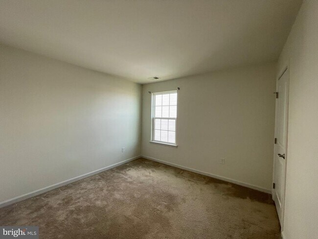 Building Photo - 103 Alexandreas Ct