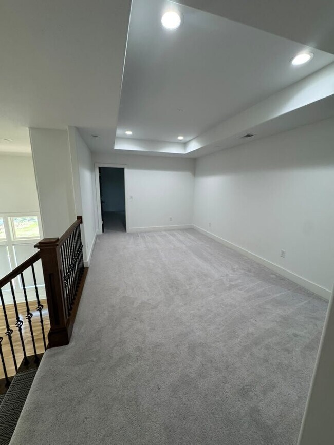 Building Photo - 10301 W 173rd St