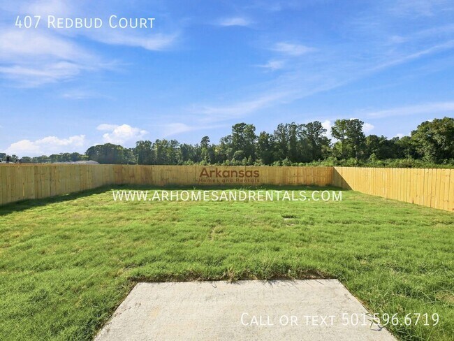 Building Photo - 407 Redbud Ct