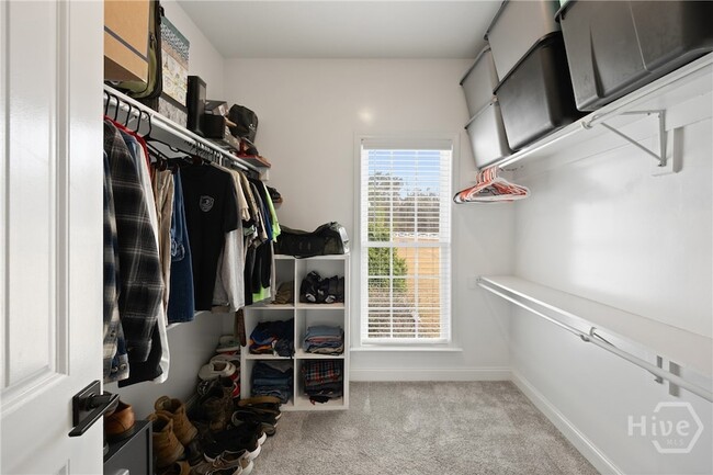 Building Photo - 440 Rivercrest Dr