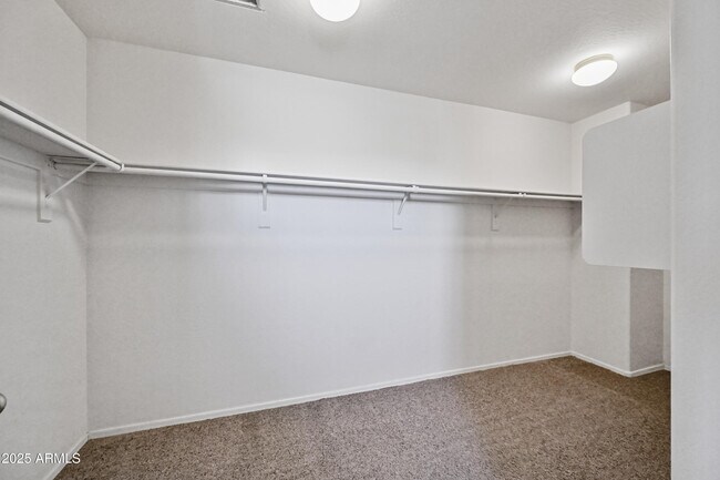 Building Photo - 3726 W Pollack St