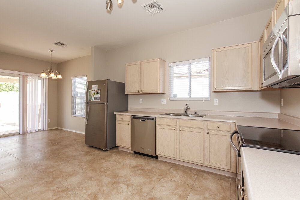 Building Photo - 13148 W Redfield Rd