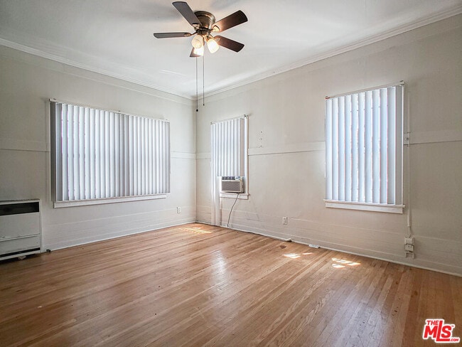 Building Photo - 336 S Wilton Pl