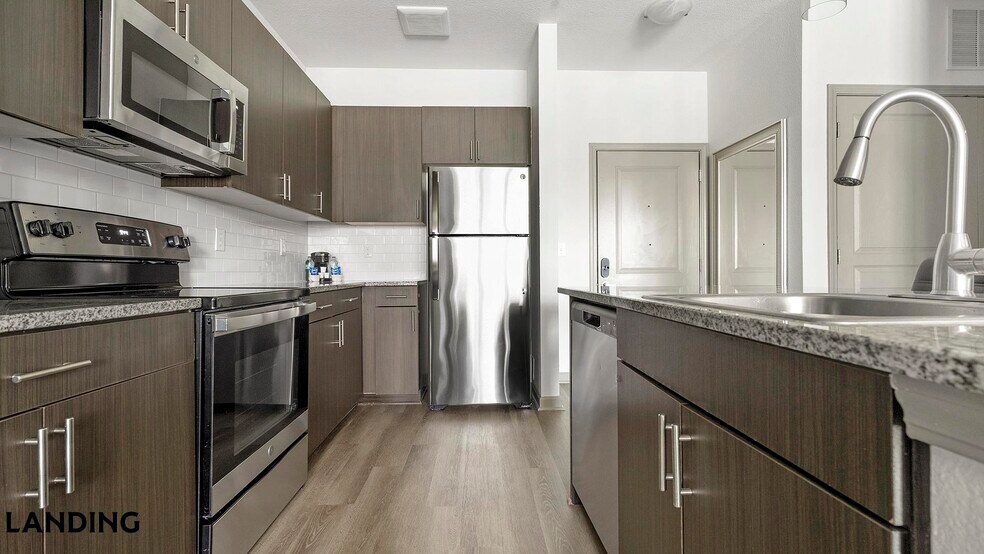 Building Photo - 10051 Perimeter Station Dr