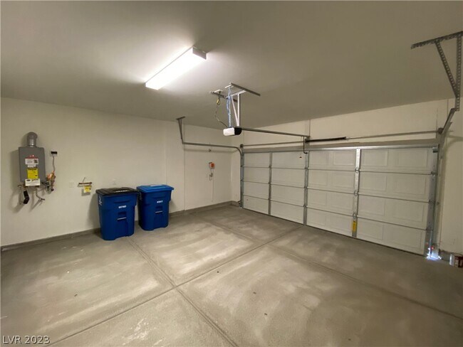 Building Photo - 5746 Prima St