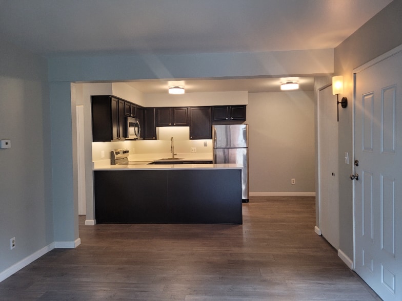 Building Photo - 5995 W Hampden Ave