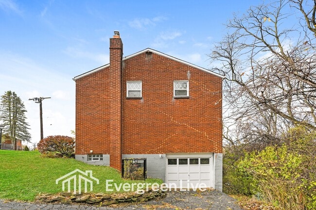 Building Photo - 919 Elizabeth St