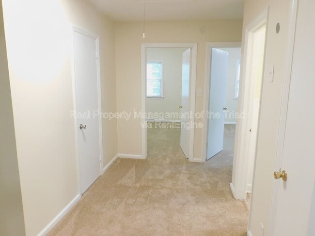 Building Photo - 3407 Derby Pl